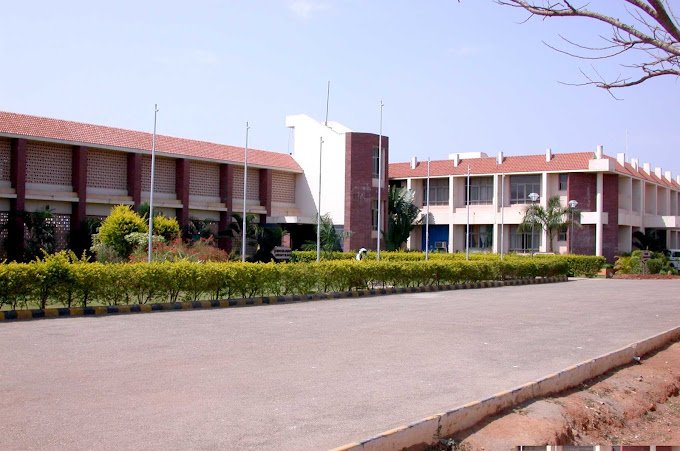 Teaching job in Smt. Parvathamma Shamanur Shivashankarappa Residential School, Davangere, Karnataka